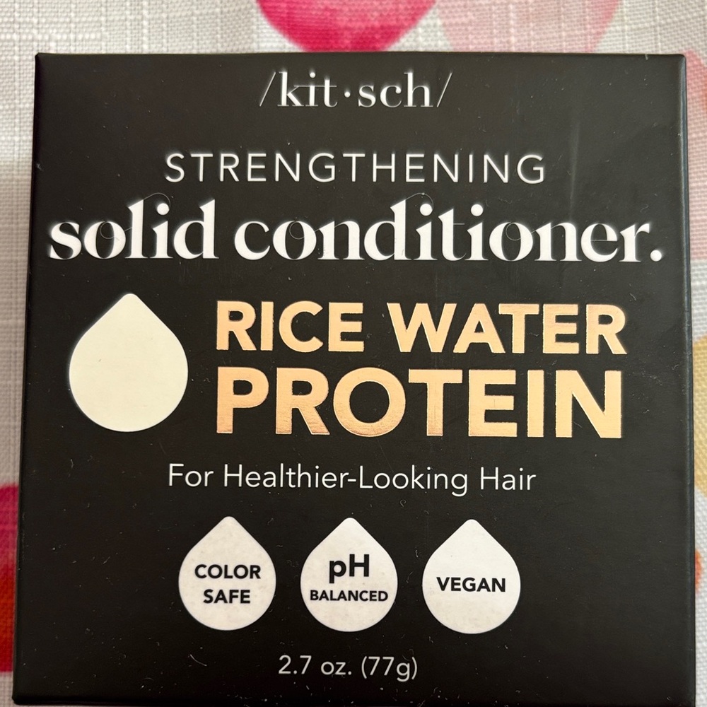 Kitsch Strengthening Solid Conditioner - Black and Cream